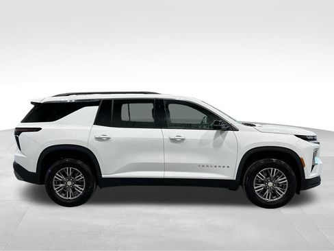 Used 2026 Chevrolet Traverse LT AWD/4WD image 8
