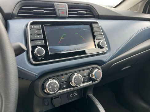 Used 2025 Nissan Versa SV FWD image 19