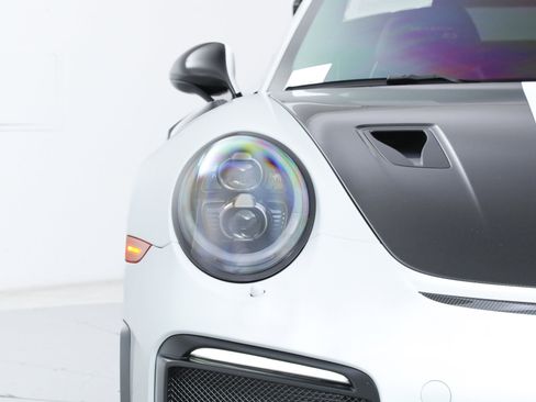 Used 2018 Porsche 911 GT2 RS image 10