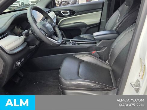 Used 2025 Jeep Compass Limited AWD/4WD image 7