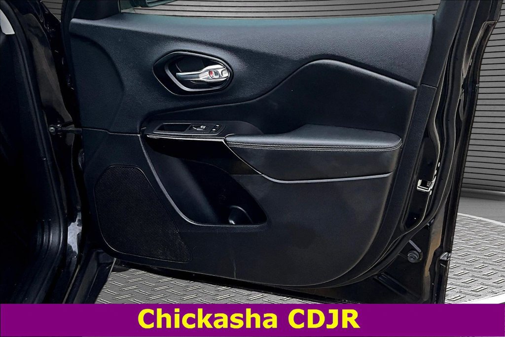 Used 2023 Jeep Cherokee Altitude Lux AWD/4WD image 28