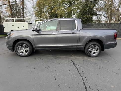 Used 2022 Honda Ridgeline RTL-E image 2