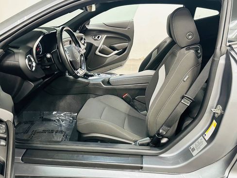 Used 2021 Chevrolet Camaro LT w/ RS Package RWD image 9
