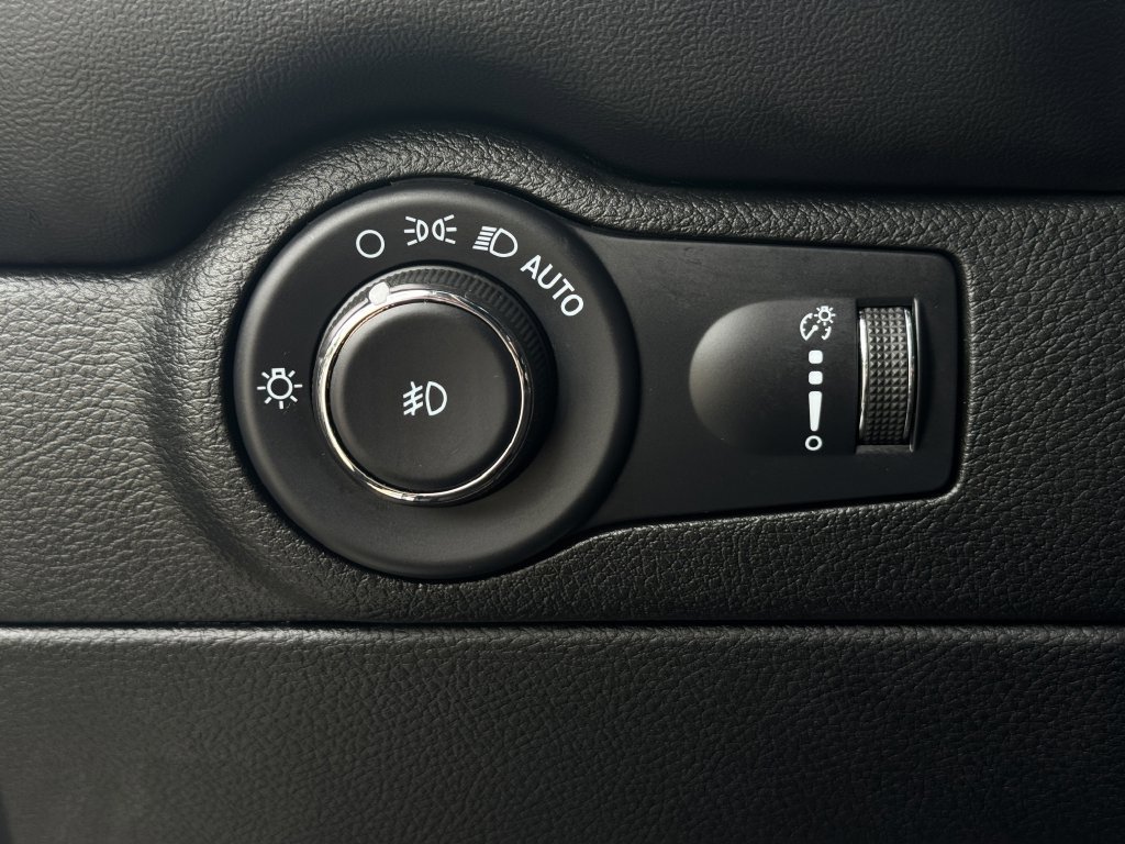 Used 2023 Dodge Durango R/T RWD image 22