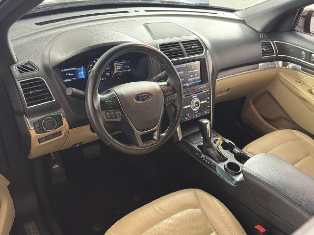 Used 2016 Ford Explorer Limited FWD image 2