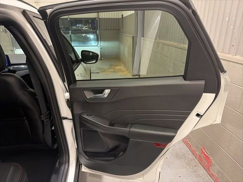 Used 2025 Ford Escape ST-Line Elite image 13