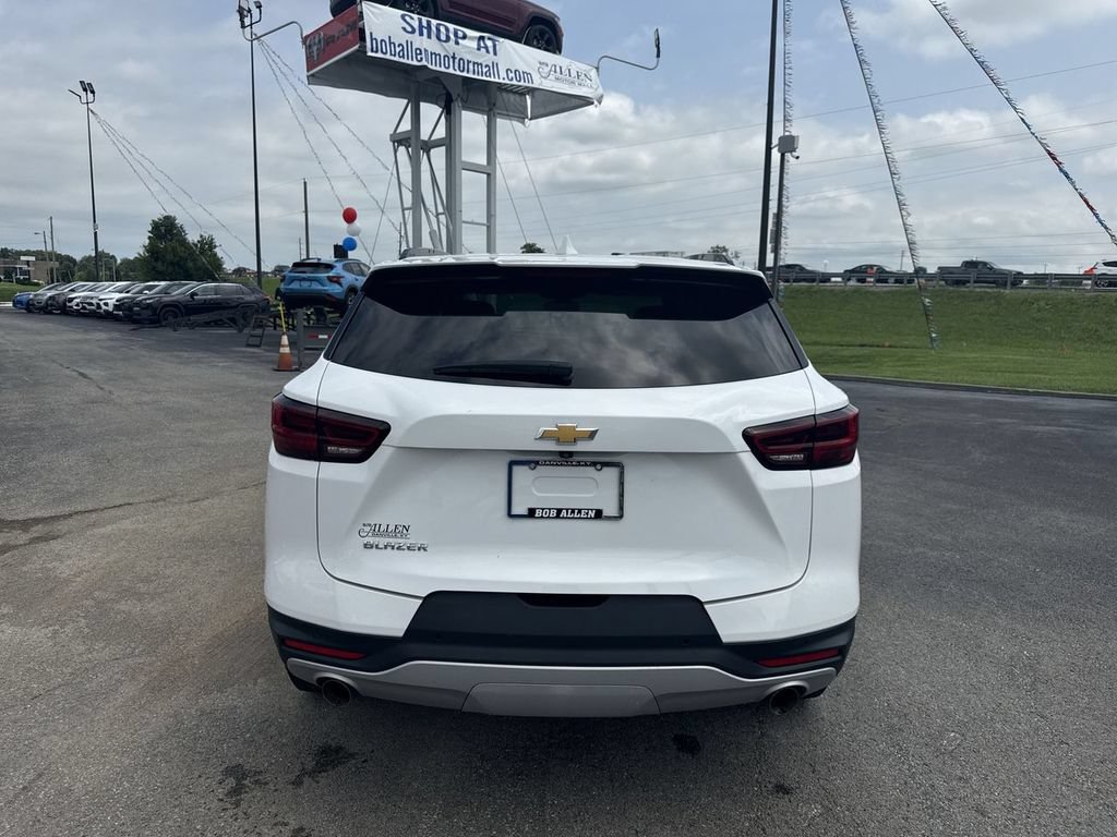 Used 2024 Chevrolet Blazer LT FWD image 19