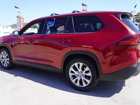 Certified 2024 Toyota Grand Highlander FWD image 5