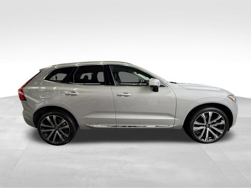 Used 2023 Volvo XC60 B5 Ultimate w/ Climate Package AWD/4WD image 4