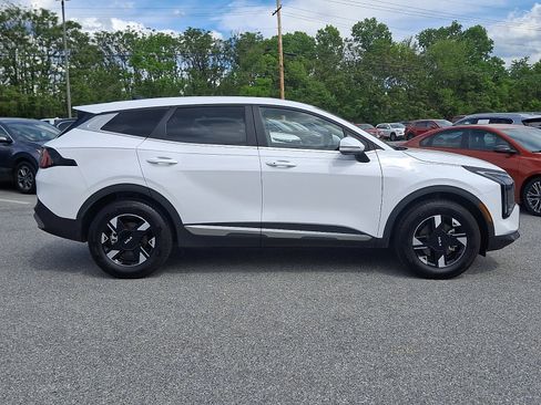 Used 2026 Kia Sportage LX w/ LX Convenience Package AWD/4WD image 7