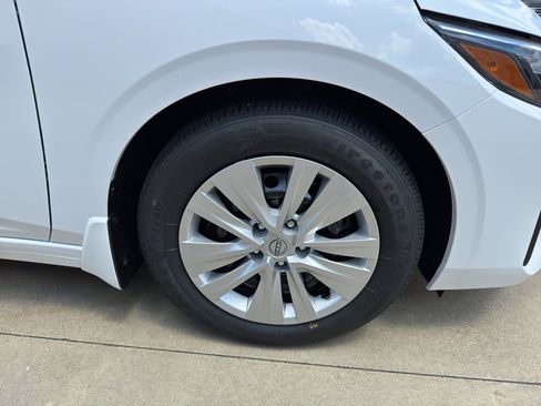 New 2025 Nissan Sentra S image 11