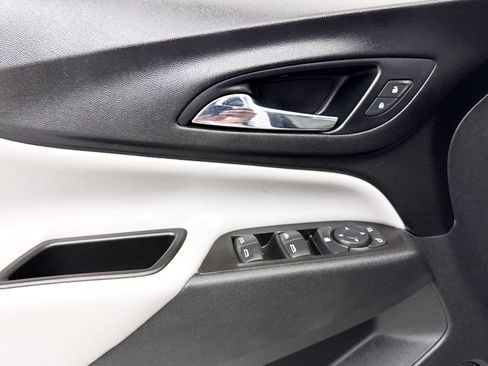 Used 2020 Chevrolet Equinox LS w/ LS Convenience Package FWD image 20