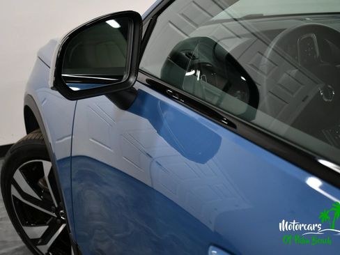 Used 2025 Volvo XC40 B5 Ultra w/ Protection Package Premier AWD/4WD image 9