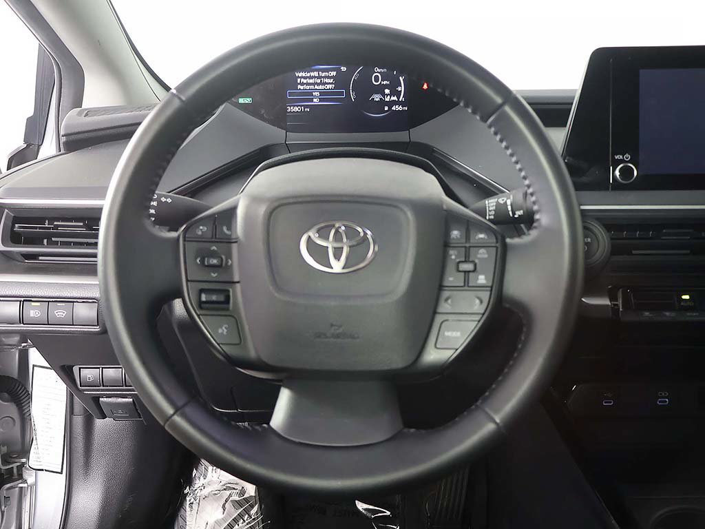 Used 2025 Toyota Prius LE FWD image 35