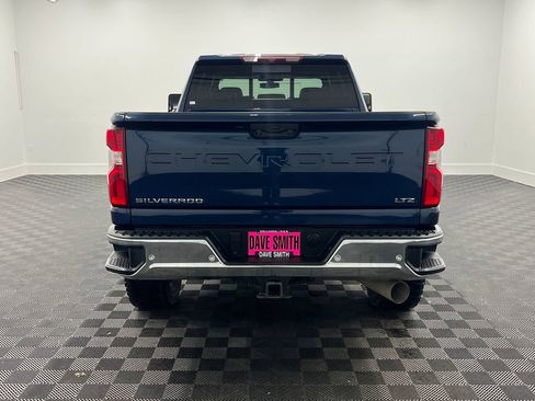 Used 2023 Chevrolet Silverado 2500 LTZ w/ LTZ Convenience Package image 9