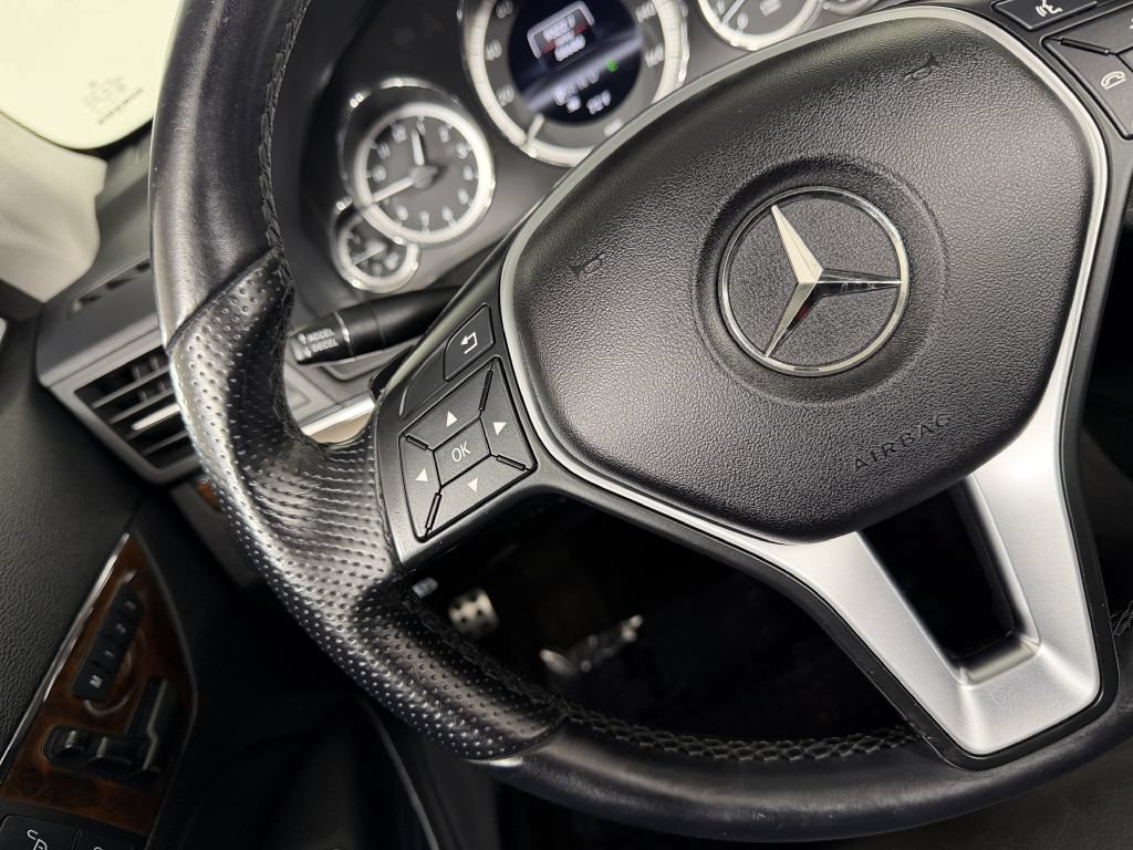 Used 2013 Mercedes-Benz E 350 Cabriolet image 35
