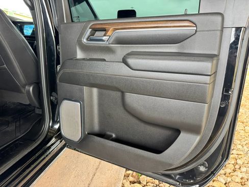 Used 2024 Chevrolet Silverado 3500 High Country image 25