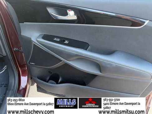 Used 2017 Kia Sorento SX FWD image 29