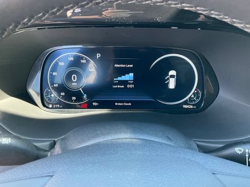 Used 2022 Hyundai Palisade Limited FWD image 11