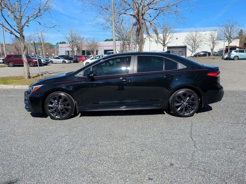 Certified 2025 Toyota Corolla SE image 8