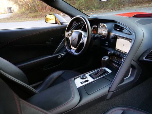 Used 2016 Chevrolet Corvette Z06 w/ 3LZ Preferred Equipment Group image 40