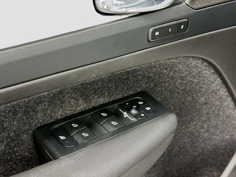 Used 2023 Volvo XC40 B5 Plus w/ Protection Package image 15