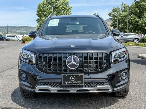 Used 2022 Mercedes-Benz GLB 250 4MATIC w/ Premium Package Lite image 5