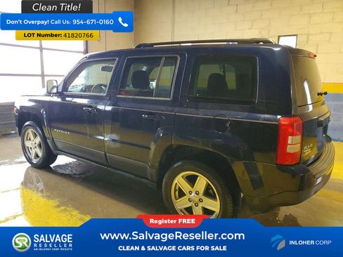Used 2014 Jeep Patriot Latitude AWD/4WD image 3