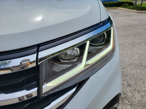 Used 2021 Volkswagen Atlas SEL Premium AWD/4WD image 9