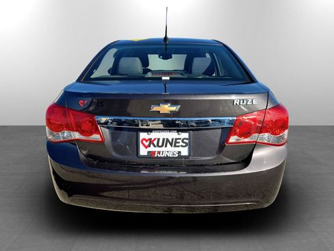 Used 2014 Chevrolet Cruze LT image 8