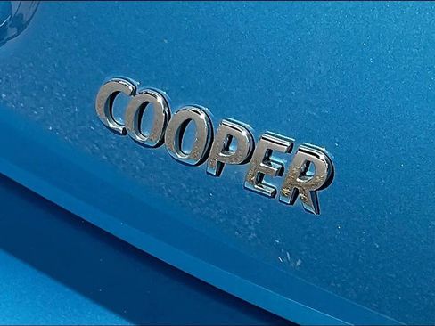 Used 2023 MINI Cooper 2-Door Hardtop image 32