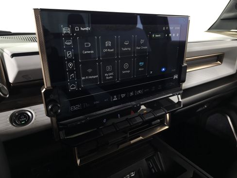 Used 2024 GMC Hummer EV 3X image 24