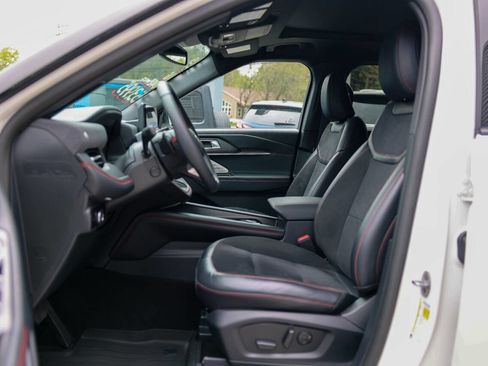 Used 2025 Ford Explorer ST AWD/4WD image 22