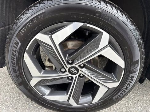 Certified 2024 Hyundai Tucson Limited AWD/4WD image 15