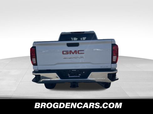 New 2025 GMC Sierra 2500 SLE w/ SLE Value Package; image 4