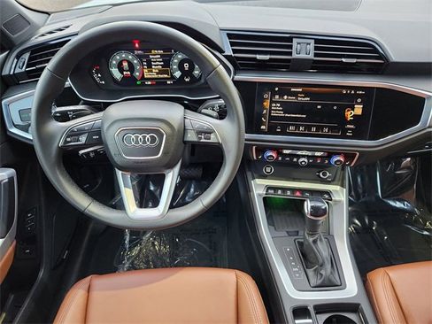 Used 2025 Audi Q3 2.0T Premium Plus w/ Premium Plus Package image 26