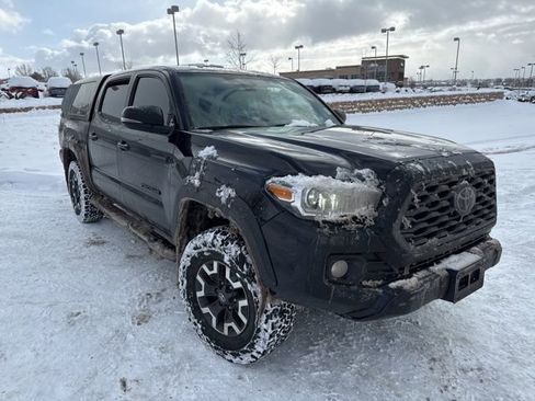 Used 2021 Toyota Tacoma TRD Off-Road image 14