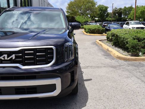Used 2025 Kia Telluride S FWD image 12