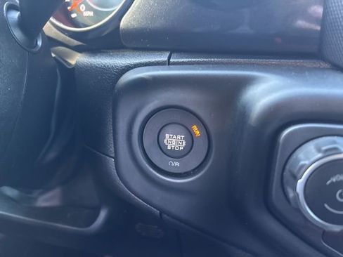 Used 2023 Jeep Wrangler Altitude image 31