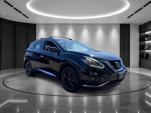 Used 2018 Nissan Murano SV w/ Premium Package AWD/4WD image 2
