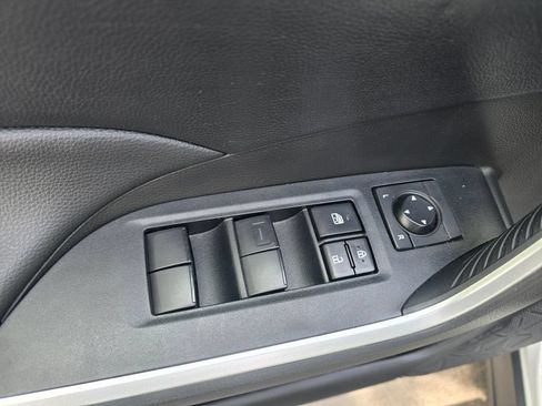 Certified 2023 Toyota RAV4 LE AWD/4WD image 18