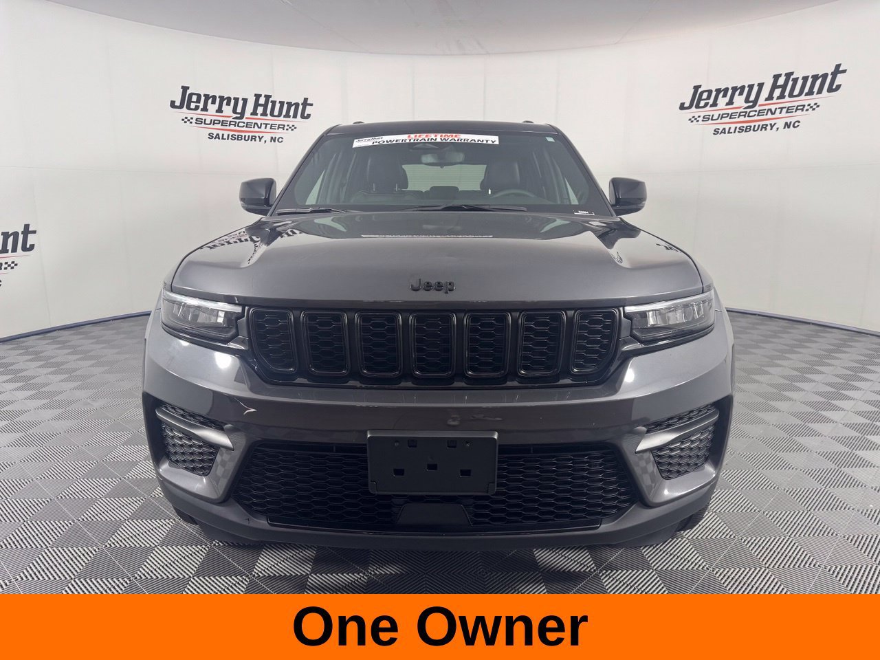 Used 2023 Jeep Grand Cherokee Altitude AWD/4WD image 4