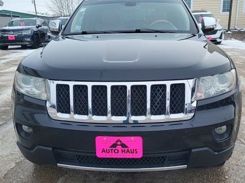Used 2013 Jeep Grand Cherokee Overland image 26