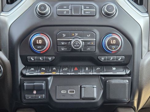 Used 2020 Chevrolet Silverado 1500 LTZ w/ LTZ Premium Package image 19