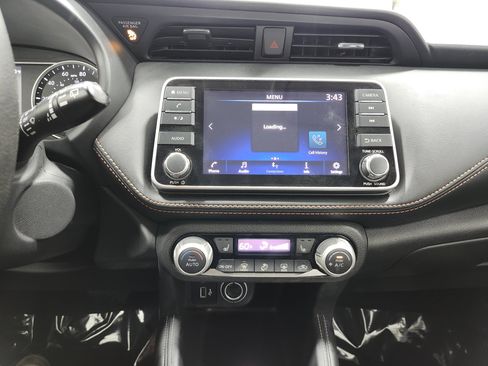 Used 2019 Nissan Kicks SR w/ SR Premium Package image 29