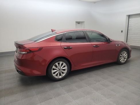 Used 2018 Kia Optima S FWD image 10