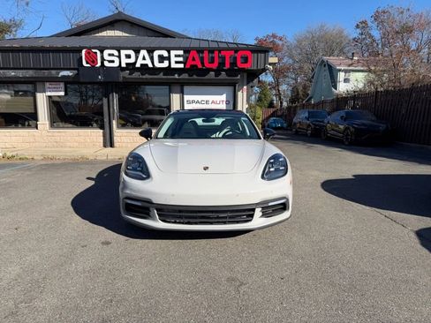 Used 2018 Porsche Panamera 4S image 2