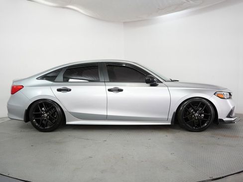 Used 2024 Honda Civic Sport image 5