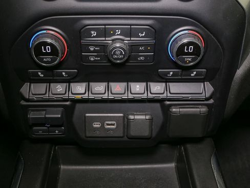 Used 2021 Chevrolet Silverado 1500 LT Trail Boss w/ Convenience Package II AWD/4WD image 34