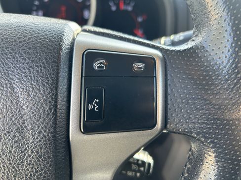 Used 2010 Toyota 4Runner Limited image 19